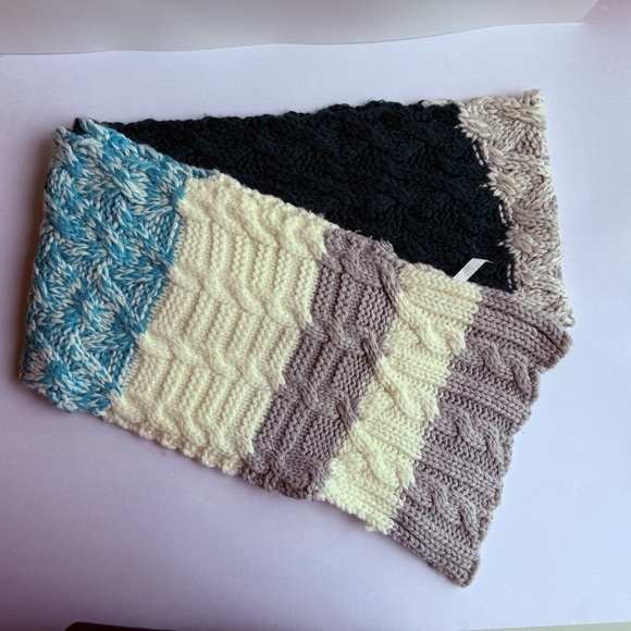 Aeropostale Blue Green Turquoise
Aqua Gray White Scarf - Picture 1 of 4